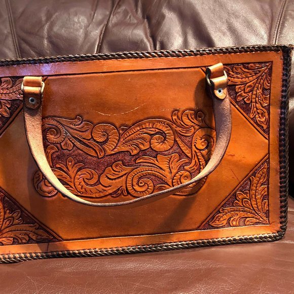 Hand tooled leather tote bag - Picture 8 of 10